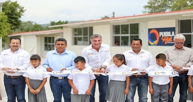 Gali entrega obras de reconstrucción en escuelas de Epatlán 