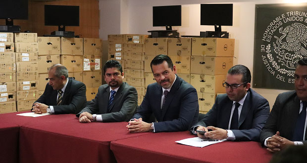 TSJ entrega computadoras a jueces de Atlixco, Cholula y la capital