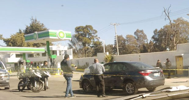 Balean a abogado dentro de auto en San Martín Texmelucan, reportan