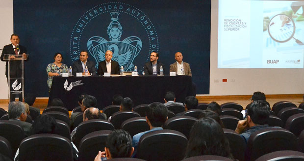 BUAP capacita profesionistas en rendición de cuentas y fiscalización