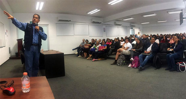 Cupreder de BUAP da taller sobre medidas ante la actividad volcánica