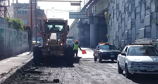 Por pavimentación, cierran paso vehicular de la 11 Sur al Periférico