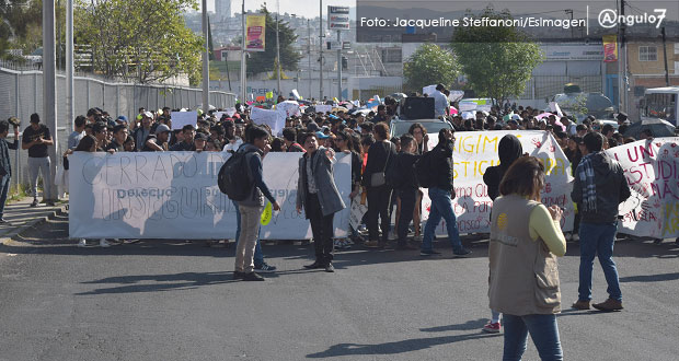 Acusan que marchas de BUAP son orquestadas por gente afín a Esparza