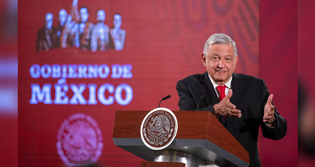 AMLO acepta aplazar venta de cachitos para rifa por paro del 9M