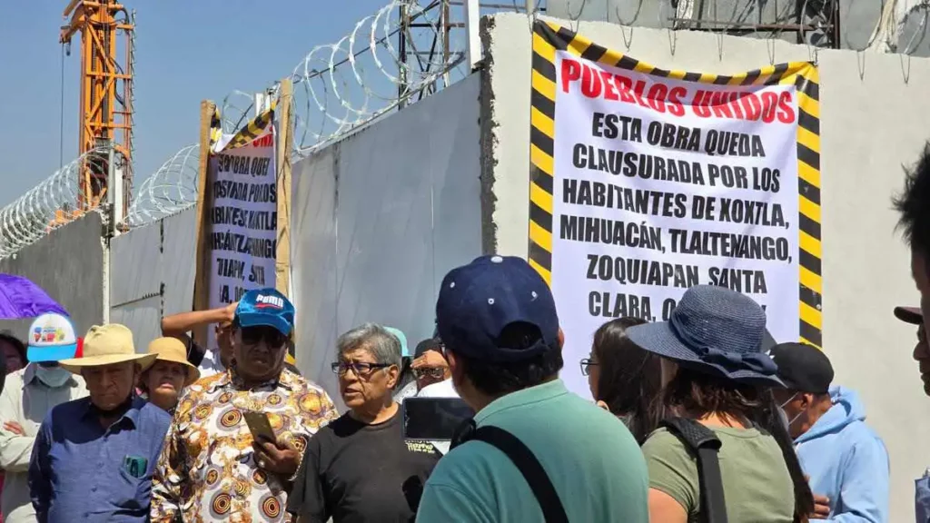 Tras protesta, retiran maquinaria de Soapap con la que perforaban pozo de agua