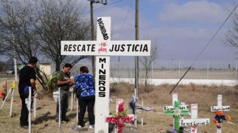 Rescatan primeros restos de mineros en Pasta de Conchos; FGR analizará ADN