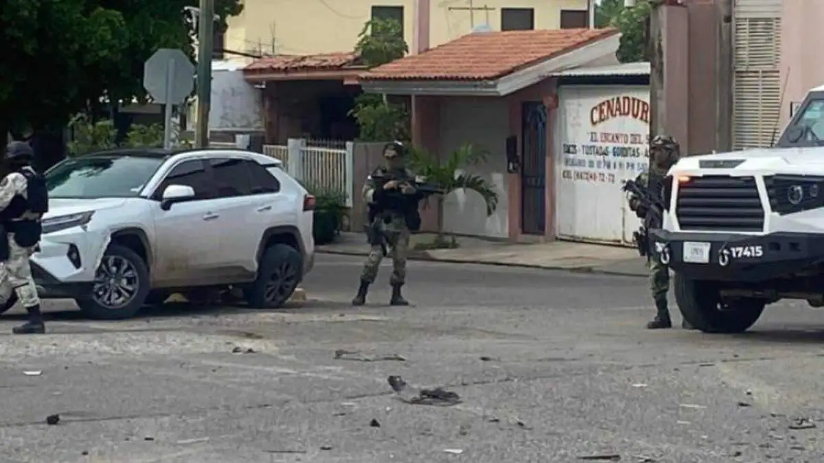 Grupos armados y Ejército se enfrentan en Sinaloa; dos militares heridos