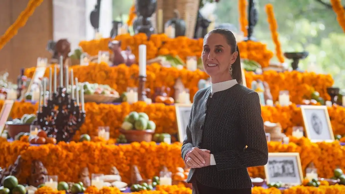 Ofrenda de Palacio Nacional para las “heroínas de la patria”: Sheinbaum