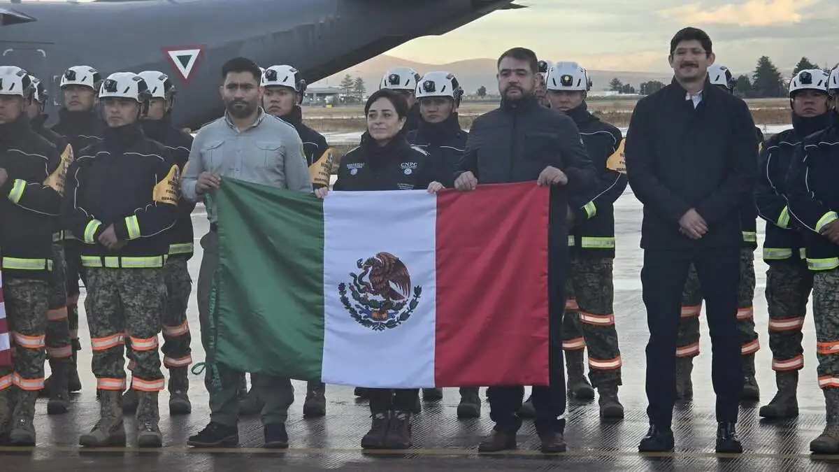 Contingente de Defensa y especialistas viaja a Los Ángeles a combatir incendios