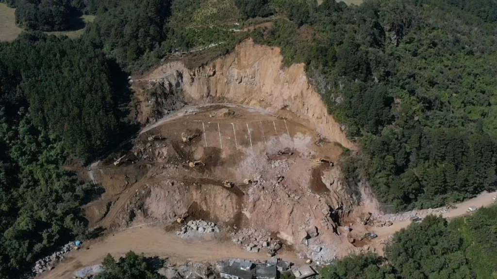 A finales de enero, camino provisional en zona bloqueada de la Orizaba-Puebla